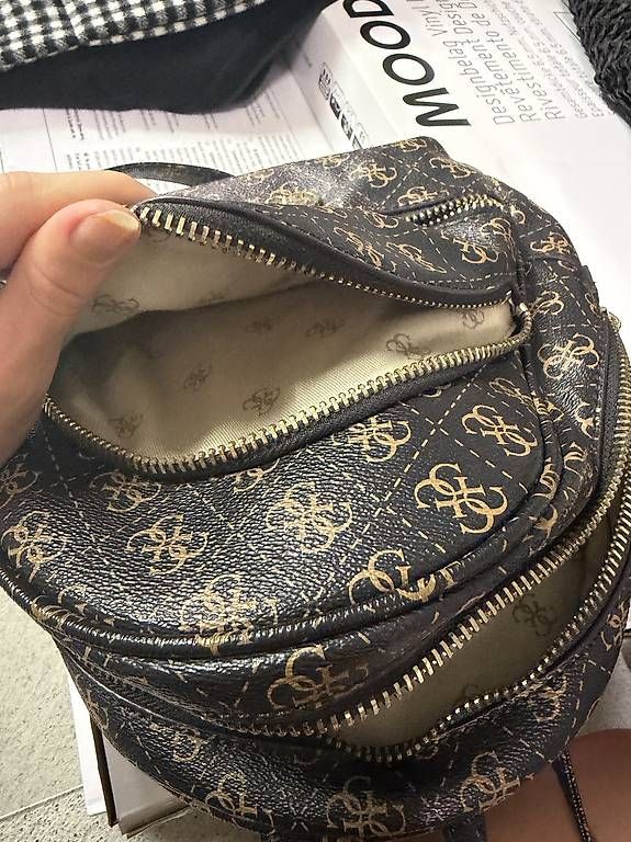 Zaini: GUESS MINI RUCKSACK – Usato da Märstetten venduto da sha_9p7c 3