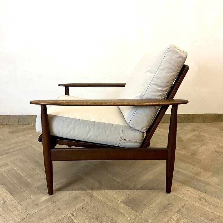 Poltrone: Mid Century danish walnut Easy Chair – Usato da basel venduto da vintory.ch 2