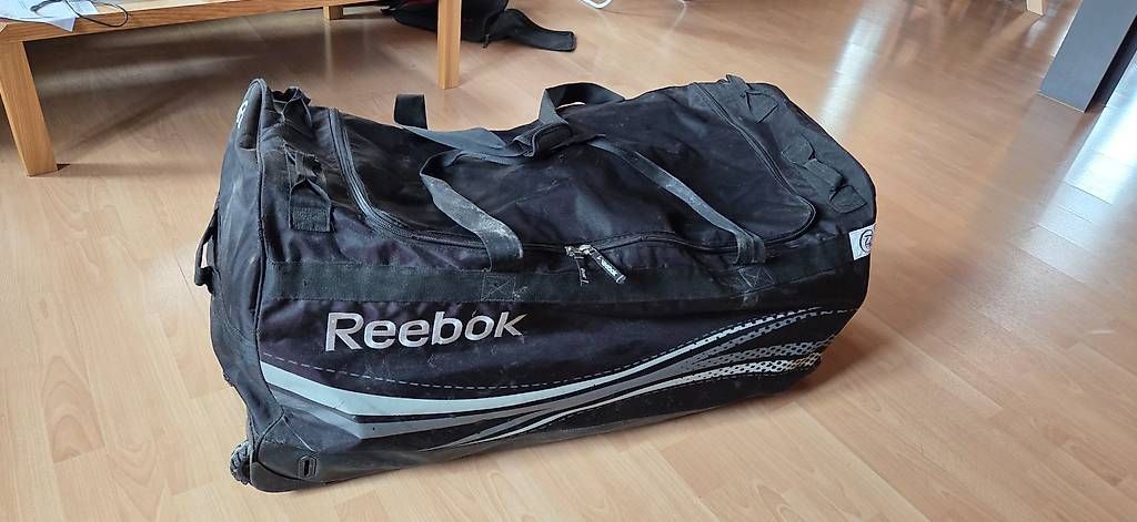 Schutz & Schoner: Equipement complet gardien hockey – Gebraucht aus La Chaux-du-Milieu von T.Favre 1