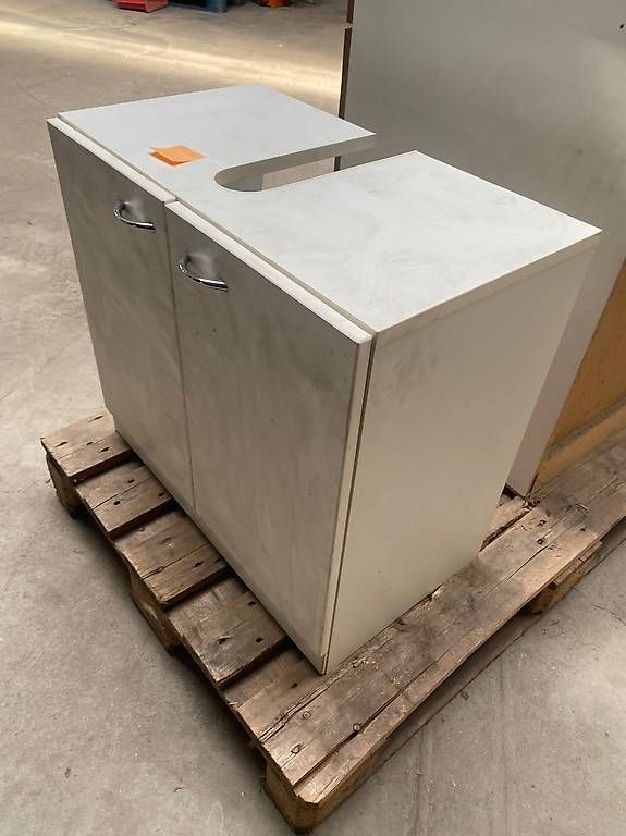 Installations & Meubles: Meuble Vasque A donner – D'occasion à Chamoson par a_laroyale 1