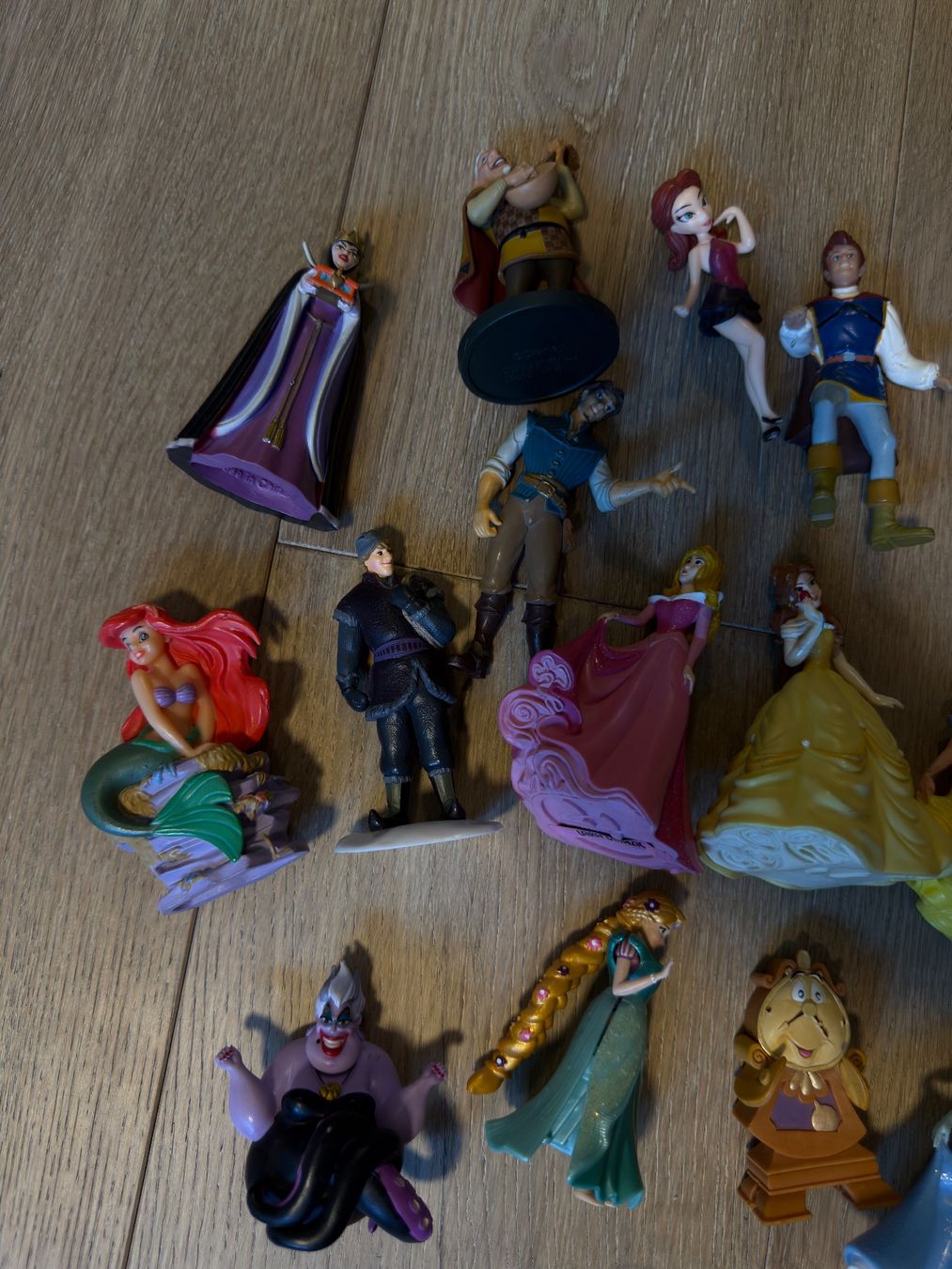 Disney Statuette: Disney figurine bundle, great for spring collecting! – Usato da Bernex venduto da Oma44 1