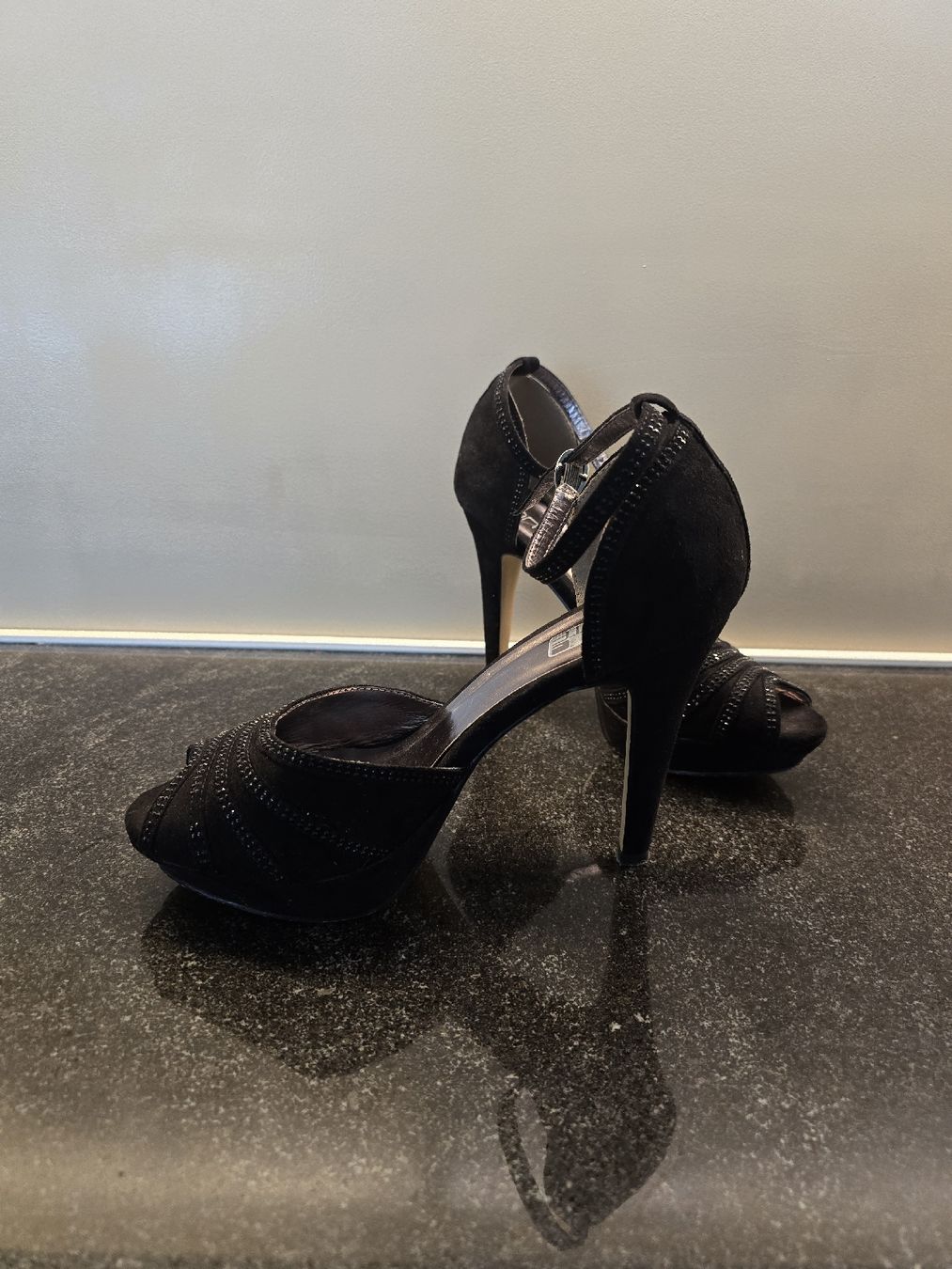 Damenschuhe: Elegante Pumps - Grösse 37 – Gebraucht aus Hägglingen von Raff_Ella 2