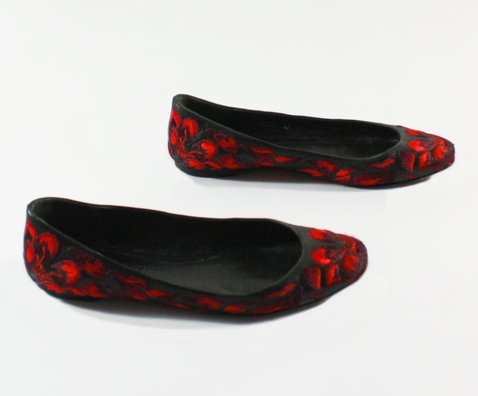 Alexander Mcqueen Damenschuhe: Alexander McQueen Ballerina Gr. 37 – Gebraucht aus Belp von caramel-secondhand 1