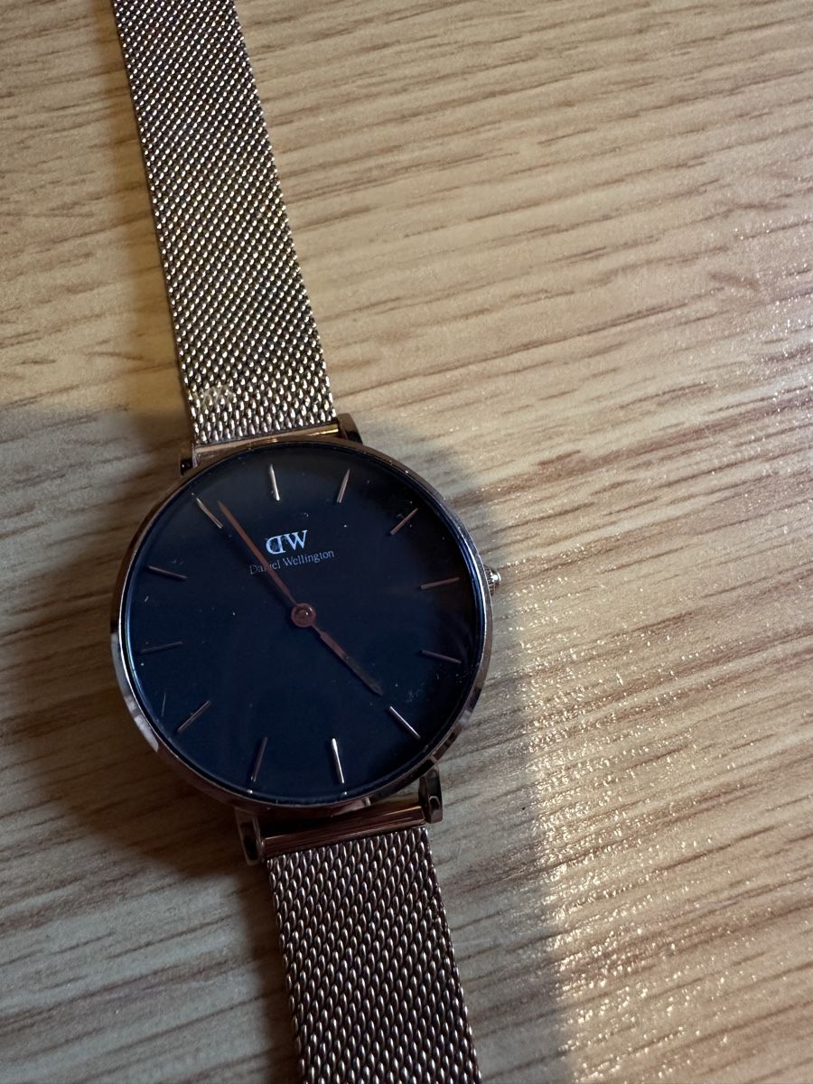 Daniel Wellington Bracciali & Braccialetti: Daniel Wallington Armbanduhr farbe roségold – Usato da Münsingen venduto da Secondhand89 2