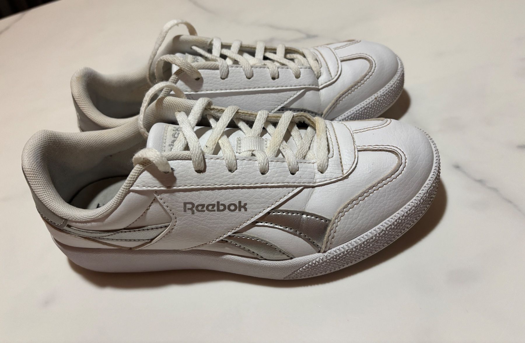 Reebok Scarpe da donna: Basket REEBOK pointure 37 – Usato da Delémont venduto da Vendeur_3 4