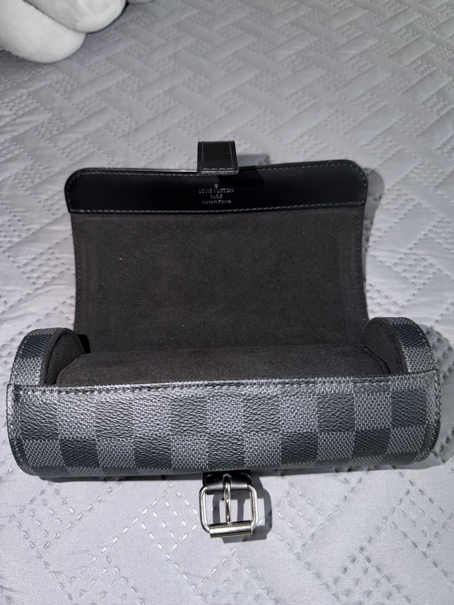 Louis Vuitton Scatole porta orologi: Uhrenetui Louis Vuitton – Usato da Döttingen venduto da FG9 2
