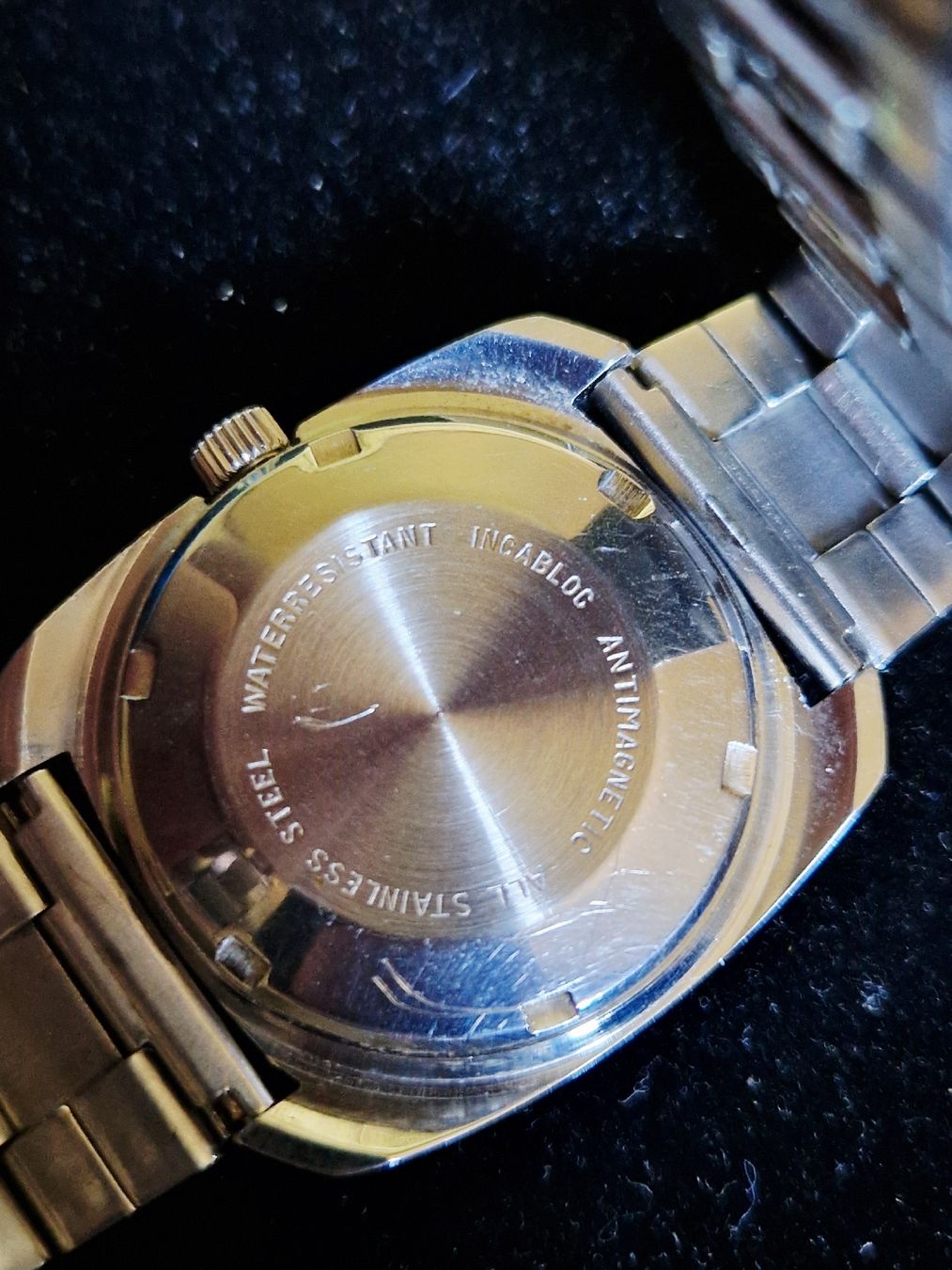 Orologi: Montre vintage EGANA Quartz - Acier inoxydable  – Usato da Undervelier venduto da Tufitufi7 4