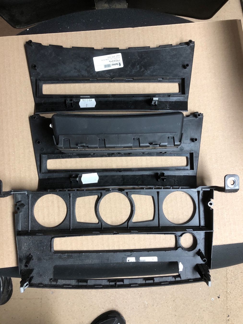 BMW Autres accessoires p. véhicule: OriginaBMW 5er E60 E61 Blende Mittelkonsole ,Abdeckung. – D'occasion à zürich par racingmoto27 1