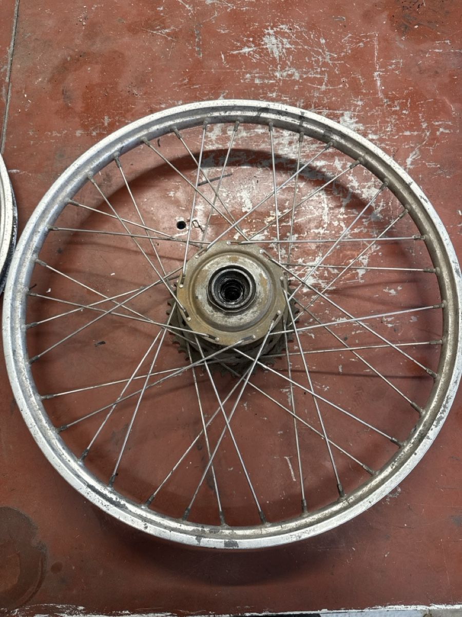 Pneumatici & Ruote complete: Puch / Sachs Räder Rücktritt – Usato da Gossau SG venduto da Airsal_Racer 3