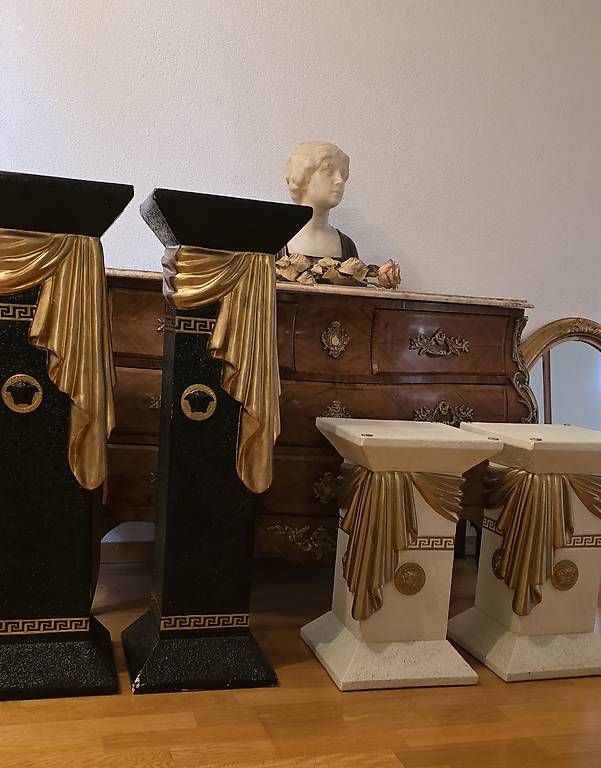 Sonstige Dekorationen & Accessoires: 4 Säulen, Podeste, Blumensäulen – Gebraucht aus Kaufdorf von Nati-Nati