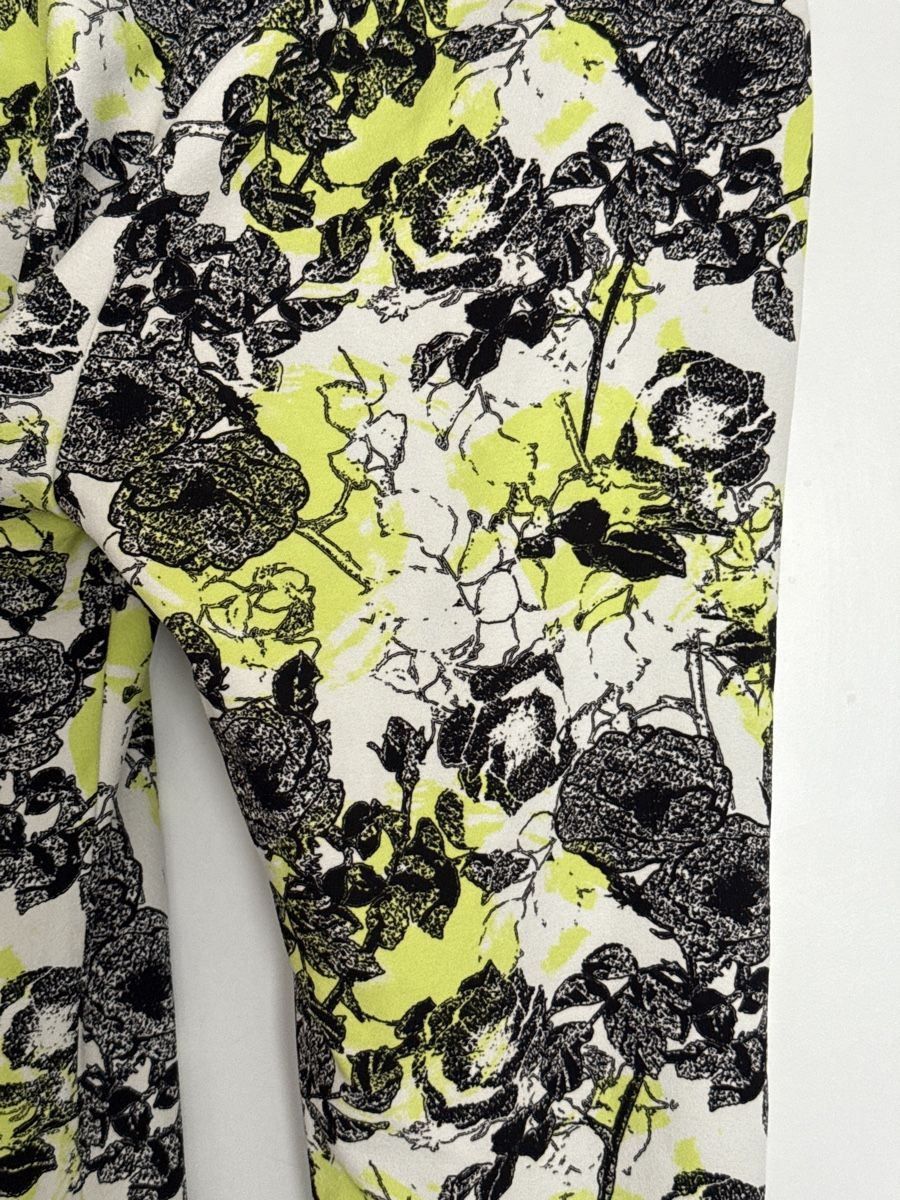 Guess Pantaloni: Guess summer trousers – Usato da Thalwil venduto da perulina 4
