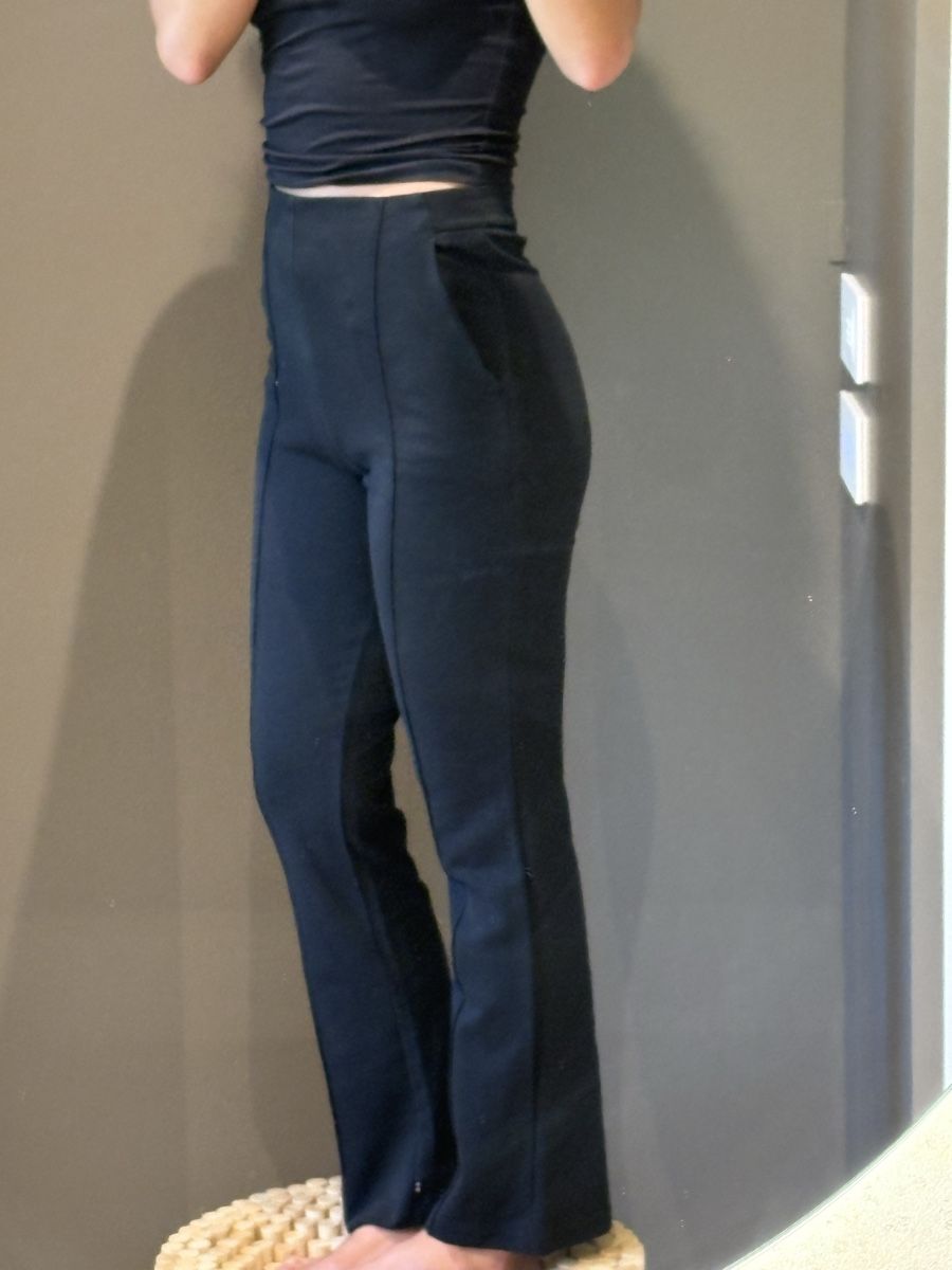 Cos Pantalons: Fitting stretchy pants  – D'occasion à La Conversion par chi_td5v 1