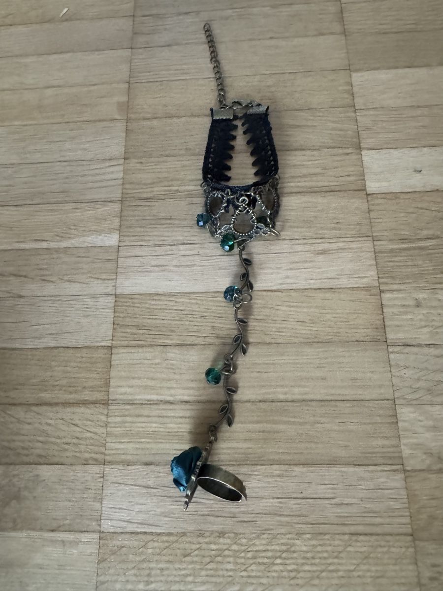 Bracciali & Braccialetti: Bracciale da braccio con anello – Usato da Viganello venduto da BlackPanda0003 1