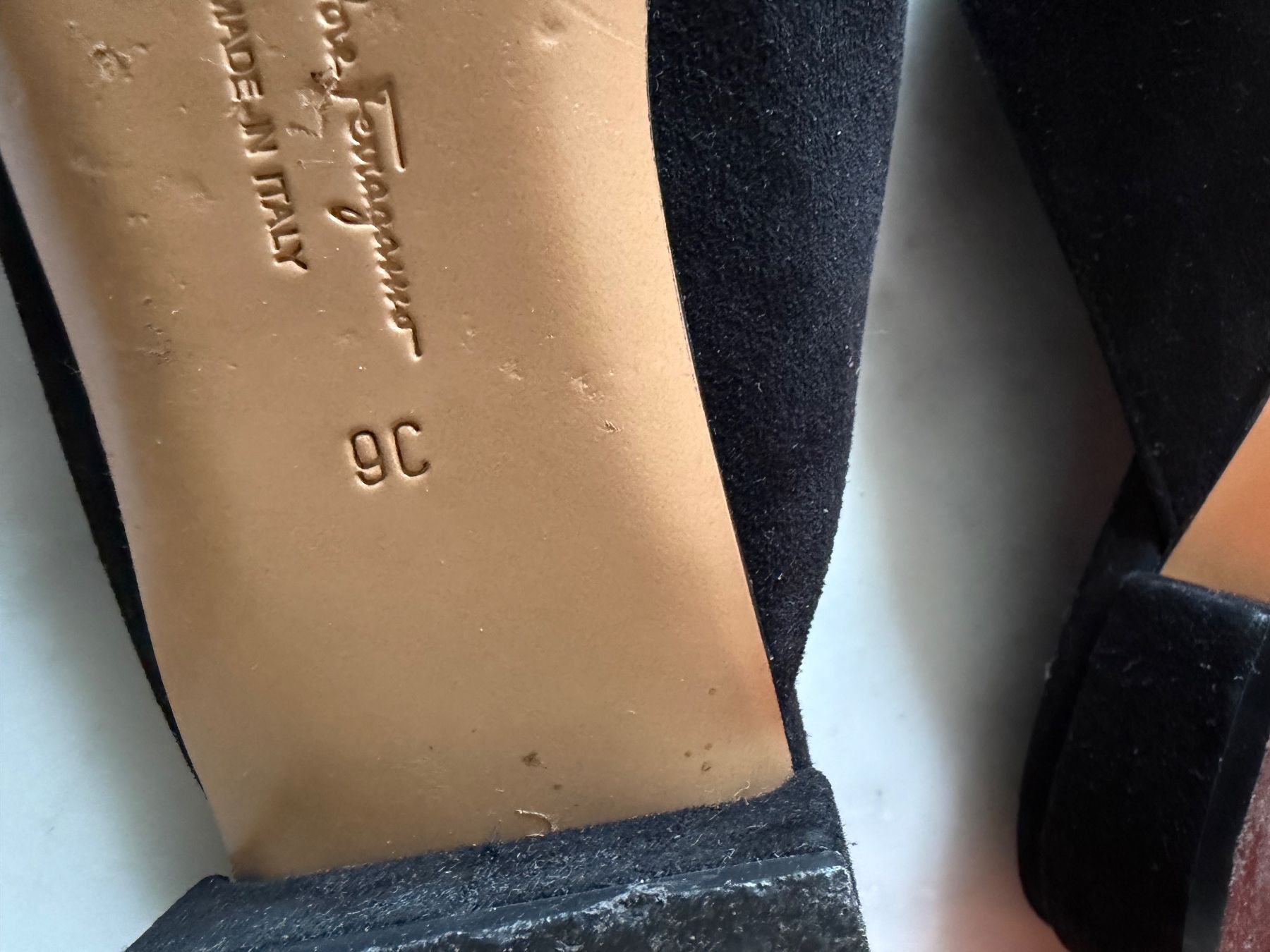 Salvatore Ferragamo Scarpe da donna: Salvatore Ferragamo Slipper Schwarz Gr 39,5 – Usato da Basel venduto da Blausara707 1