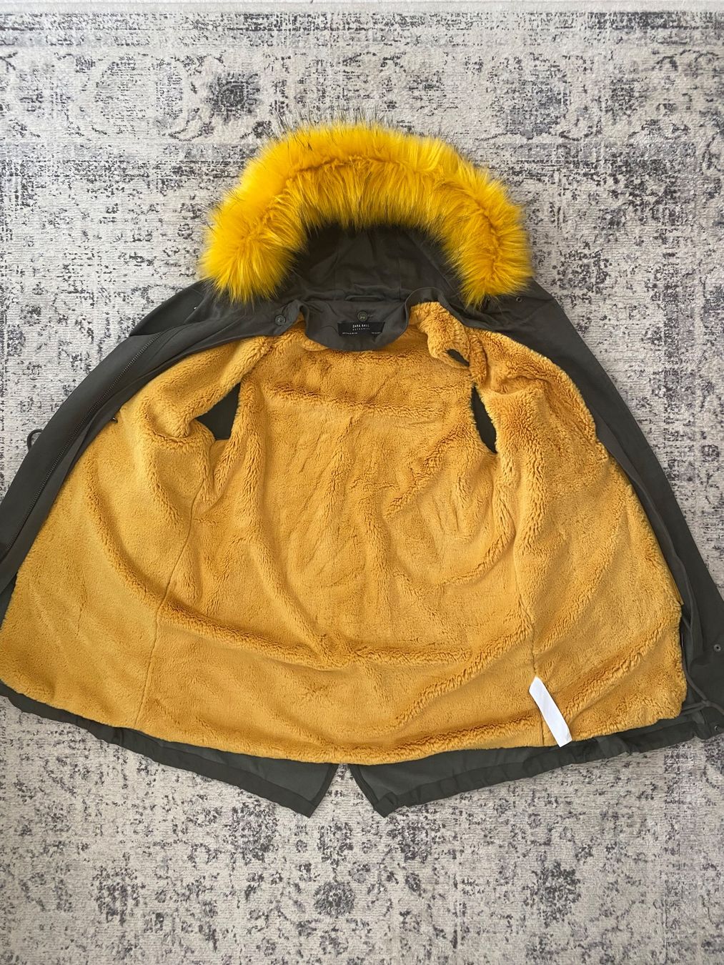 Zara Vestes: Parka ZARA, XS – Neuf (Voir description) à Bussigny par cac_q2c6 2