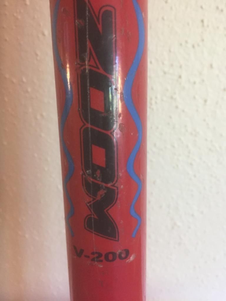 Hometrainer: Hüpfstab rot     Pogo Stick – Gebraucht aus Zuzwil SG von Skotm 2