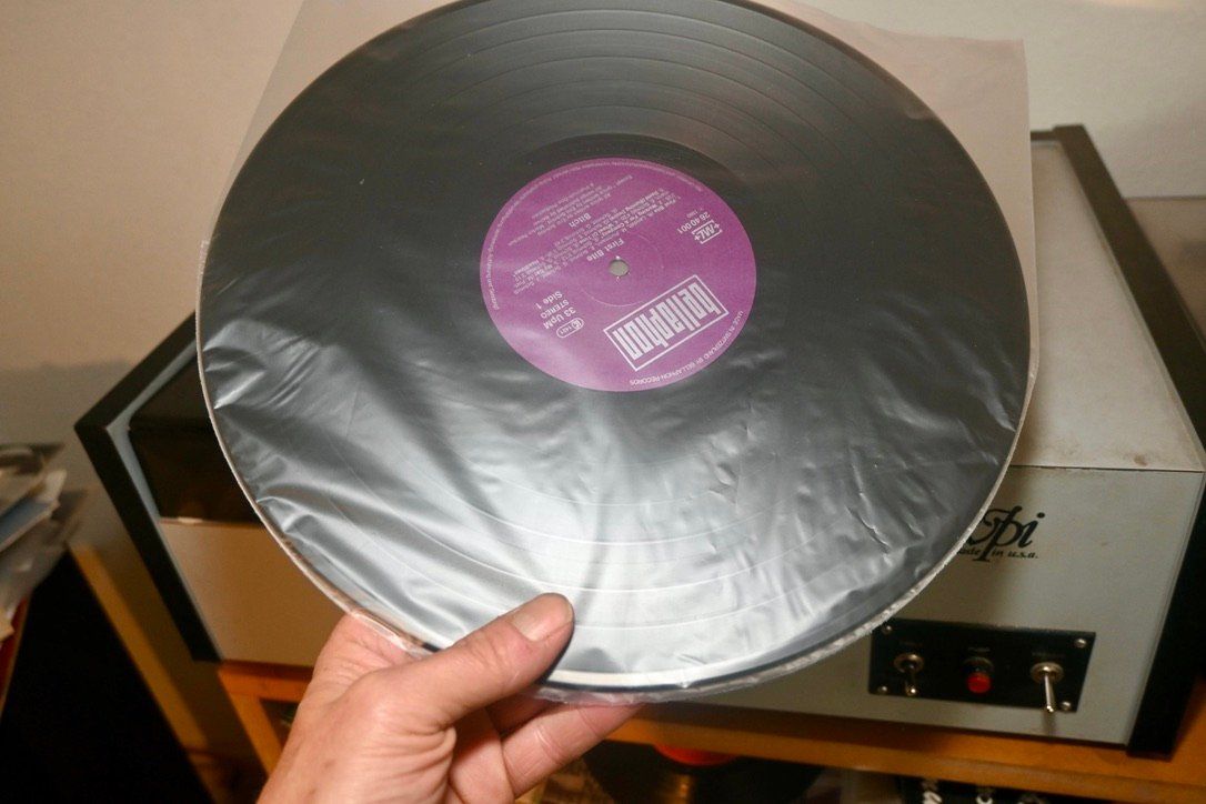 Dischi in vinile: CH HARD ROCK B**ch – First Bite  M/OIS VG(+)/VG+ – Usato da Pfaffhausen venduto da mono_rec 7