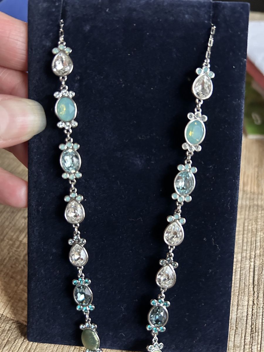 Swarovski Altri gioielli: Wunderschöne Swarovski Halskette, neu, Originalverpack – Nuovo e nell'imballaggio originale da Hettiswil venduto da chuengu1973 2