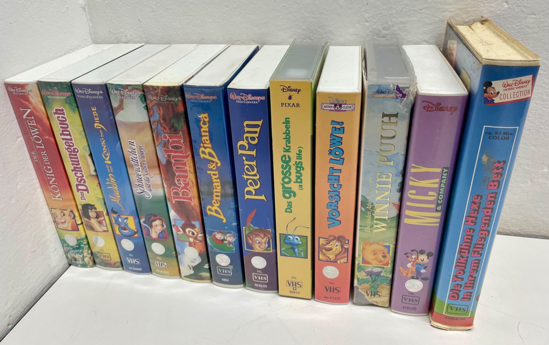 Tutti i VHS: Disney VHS Set a 12 St. – Usato da Niederdorf venduto da LeptonAG 3
