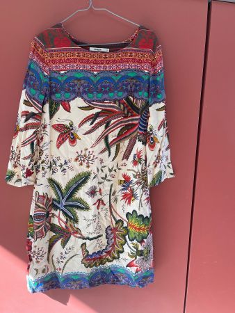 Sommerkleid von Desigual.