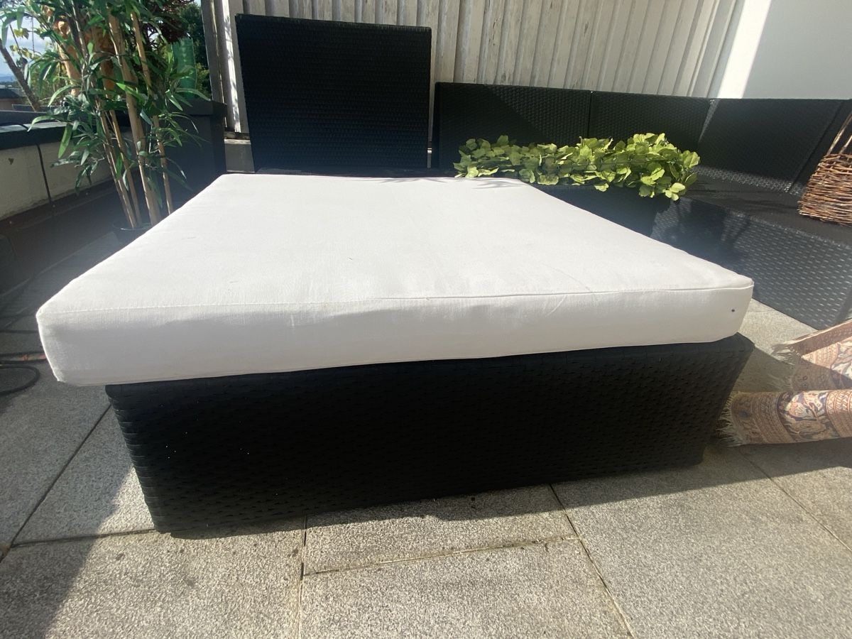Sgabelli: Gartenlounge 2 Hocker / 1 Glastisch – Nuovo (secondo la descrizione) da Wettswil venduto da ramba 1