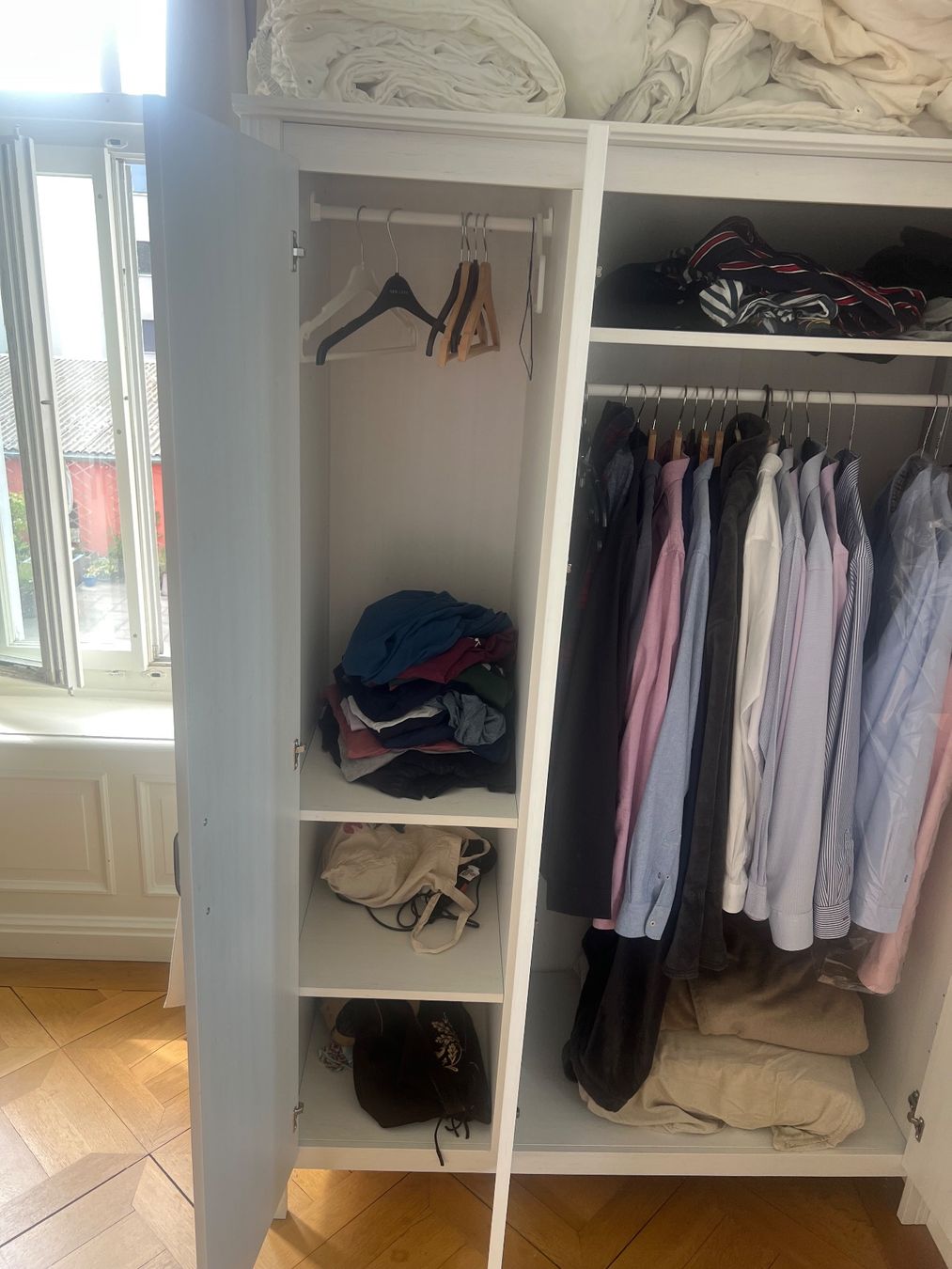 Ikea Guardaroba: White 3 door wardrobe with mirror – Usato da Wädenswil venduto da dm1_m5rz 1