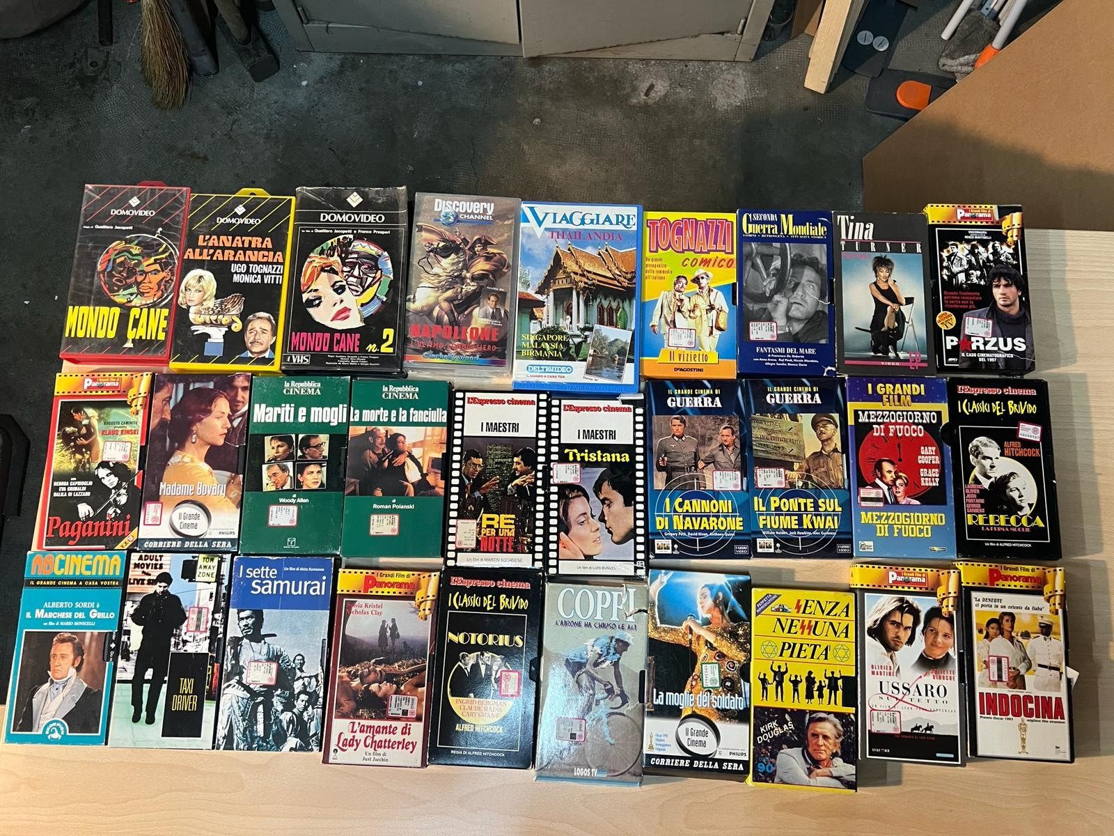 Tutti i VHS: Raccolta di videocassette VHS – Usato da Viganello venduto da Alpha1997