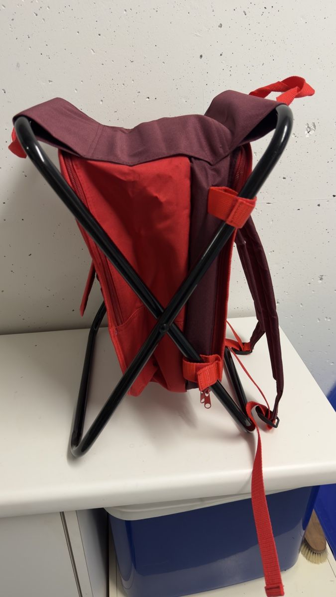 Sacs à dos: Rucksack Stuhl rot 41 cm neu – Neuf avec emballage d'origine à Erlinsbach par pulverschneegut 2