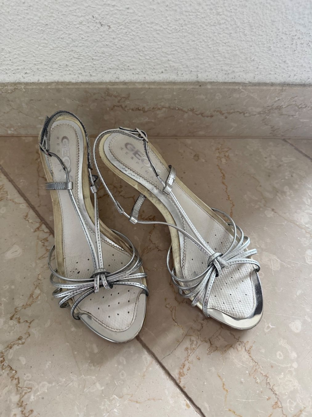 Geox Scarpe da donna: Silberne GEOX Riemchen-High Heels – Usato da Altendorf venduto da Ga04