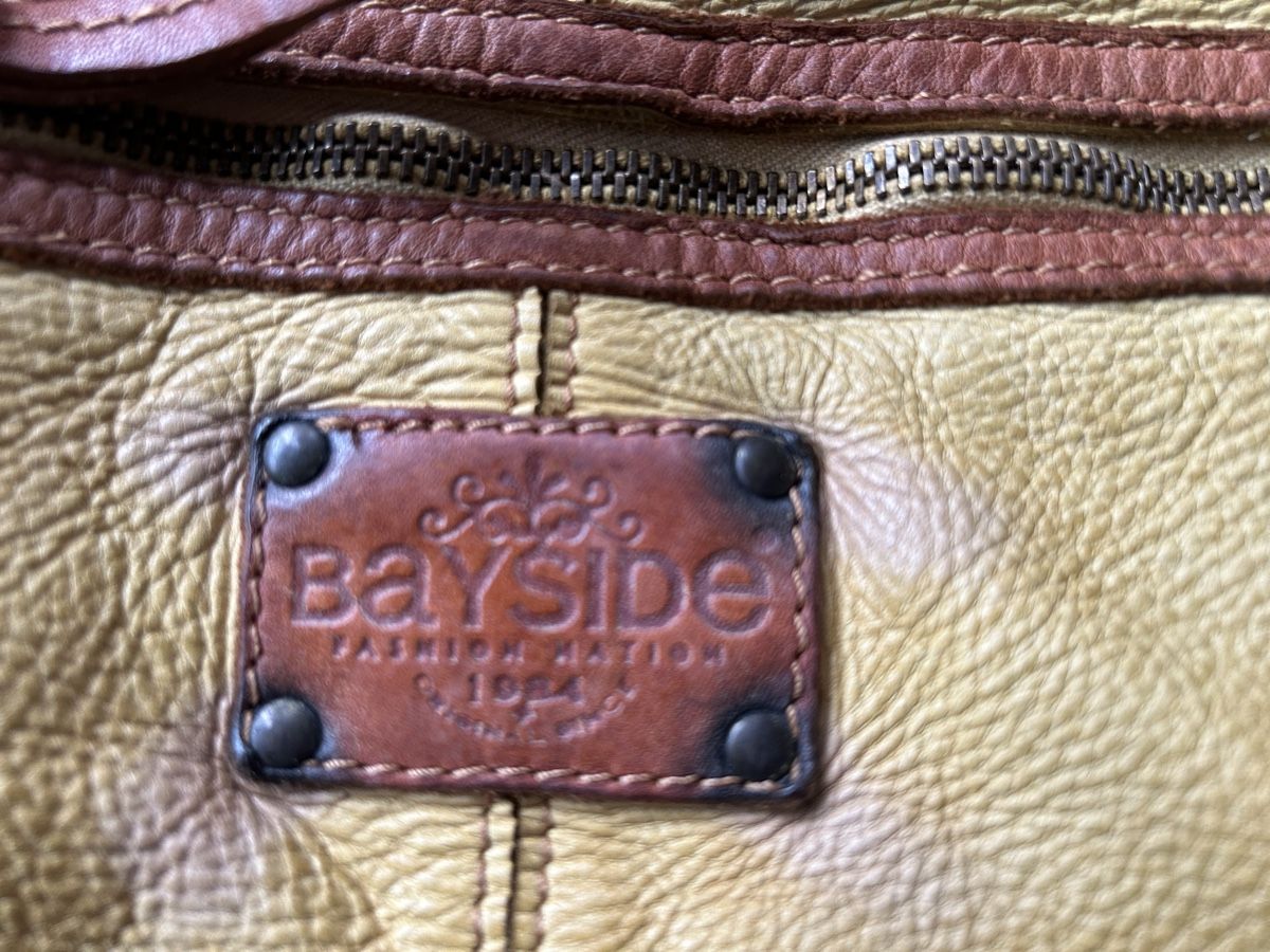 Borse da donna: BAYSIDE LEDER - HAND / UMHÄNGETASCHE – Usato da Nidfurn venduto da cejeisda 3
