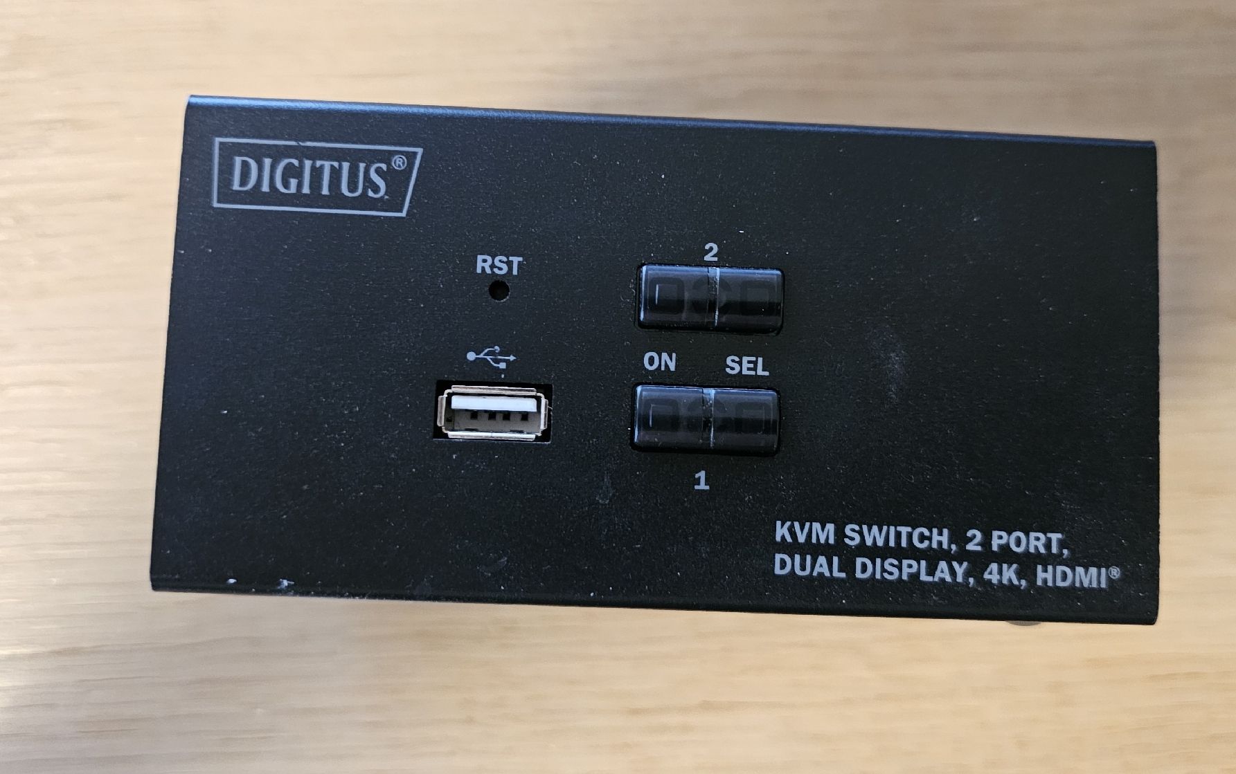 Hub & Switch: Digitus KVM Switch 2 Port dual Display 4k Hdmi – Usato da recherswil venduto da R_M_R 1