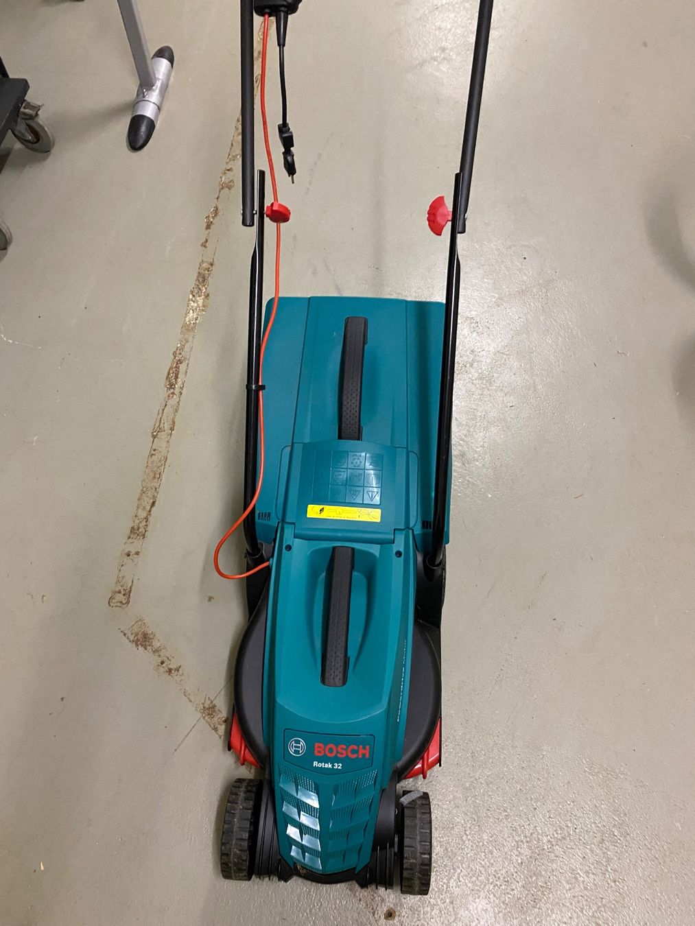 Bosch Tagliaerba: Rasenmäher Bosch Rotak 32 – Usato da Schwaderloch venduto da z_g 2