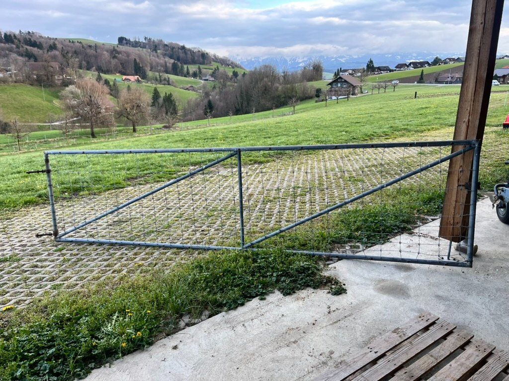 Altre attrezzature per stalle: Zauntor / Weidetor – Usato da Utzigen venduto da Gugeis