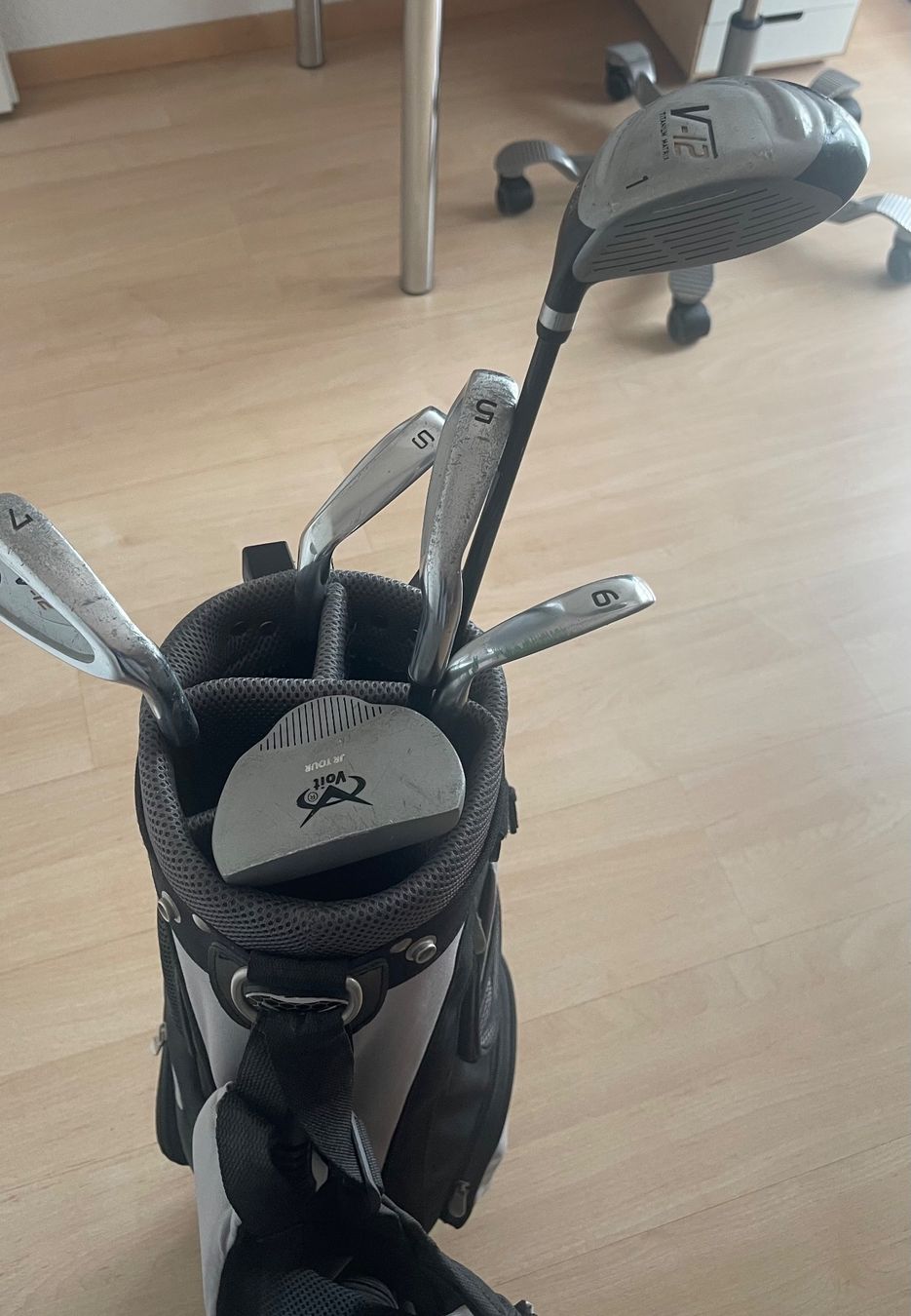 Mazze & Set: Kinder Golfschläger Set mit Golftasche – Usato da Wetzikon ZH venduto da Schrungus 1