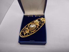 Brosche Gold mit Perle floral verziert oval Grösse 7cm