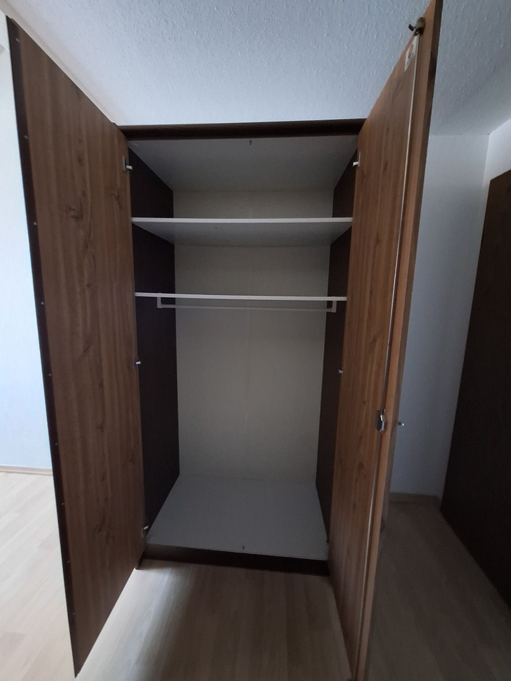 Armadi: Kleiderschrank – Usato da Wohlen AG venduto da trixlij 2