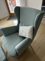 Ohrensessel mit Hocker hellblau Gebrauchsspuren vorhanden