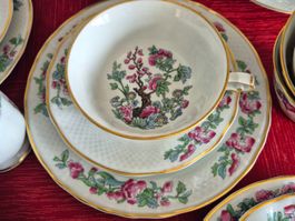 Porcelaine Limoges Bernardaud tasses,  assiettes,  etc c34
