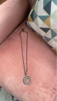 Collier élégant avec pendentif