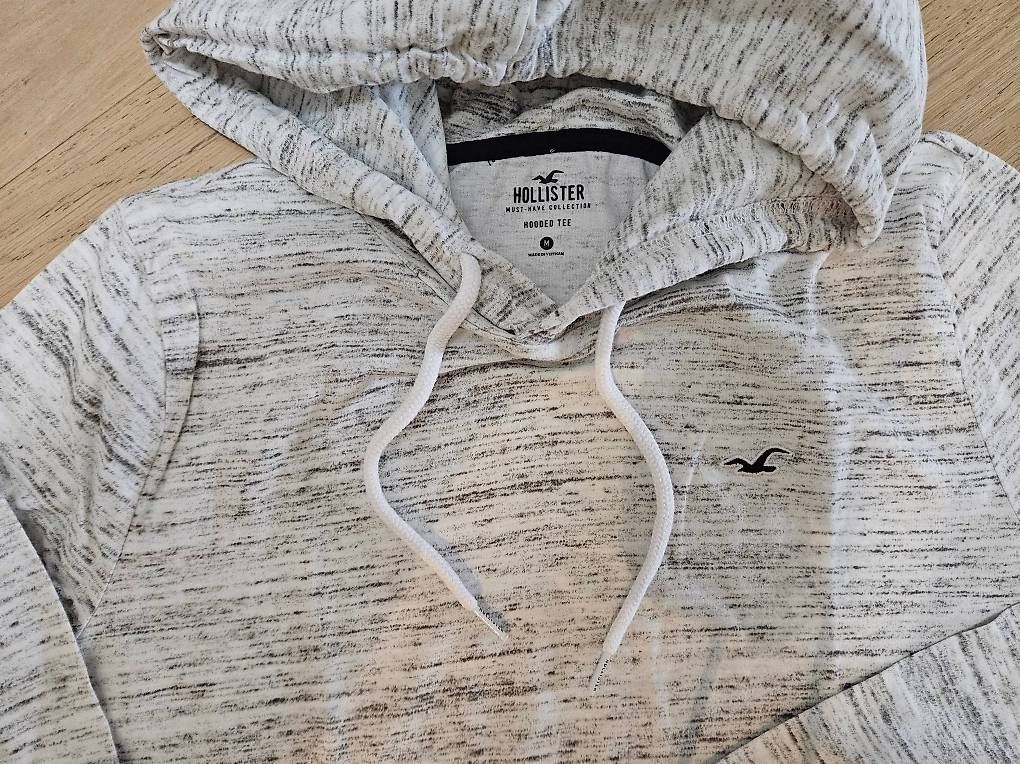 Hollister Lotti di vestiti: Pull et t-shirt Hollister – Usato da Founex venduto da Ana_2412