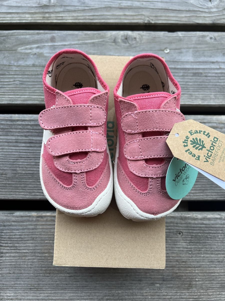 Victoria Scarpe per ragazze: Baskets barefoot Victoria - Taille 25 - Neuves! – Nuovo e nell'imballaggio originale da Moiry VD venduto da sahaaya 1