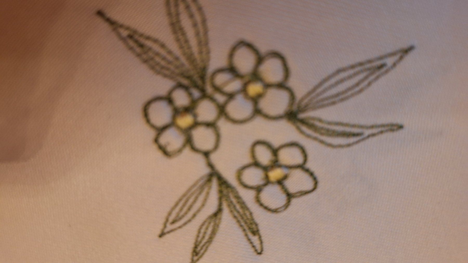 Servietten: 10 Servietten ,creme ,  bestickt ,45cm x 45cm – Gebraucht aus Dornach von majo8689 1