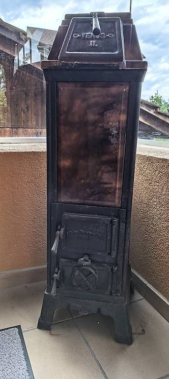 Altri mobili d'antiquariato: Kleiner Kachelofen  – Usato da huenenberg venduto da Suizofelize 4