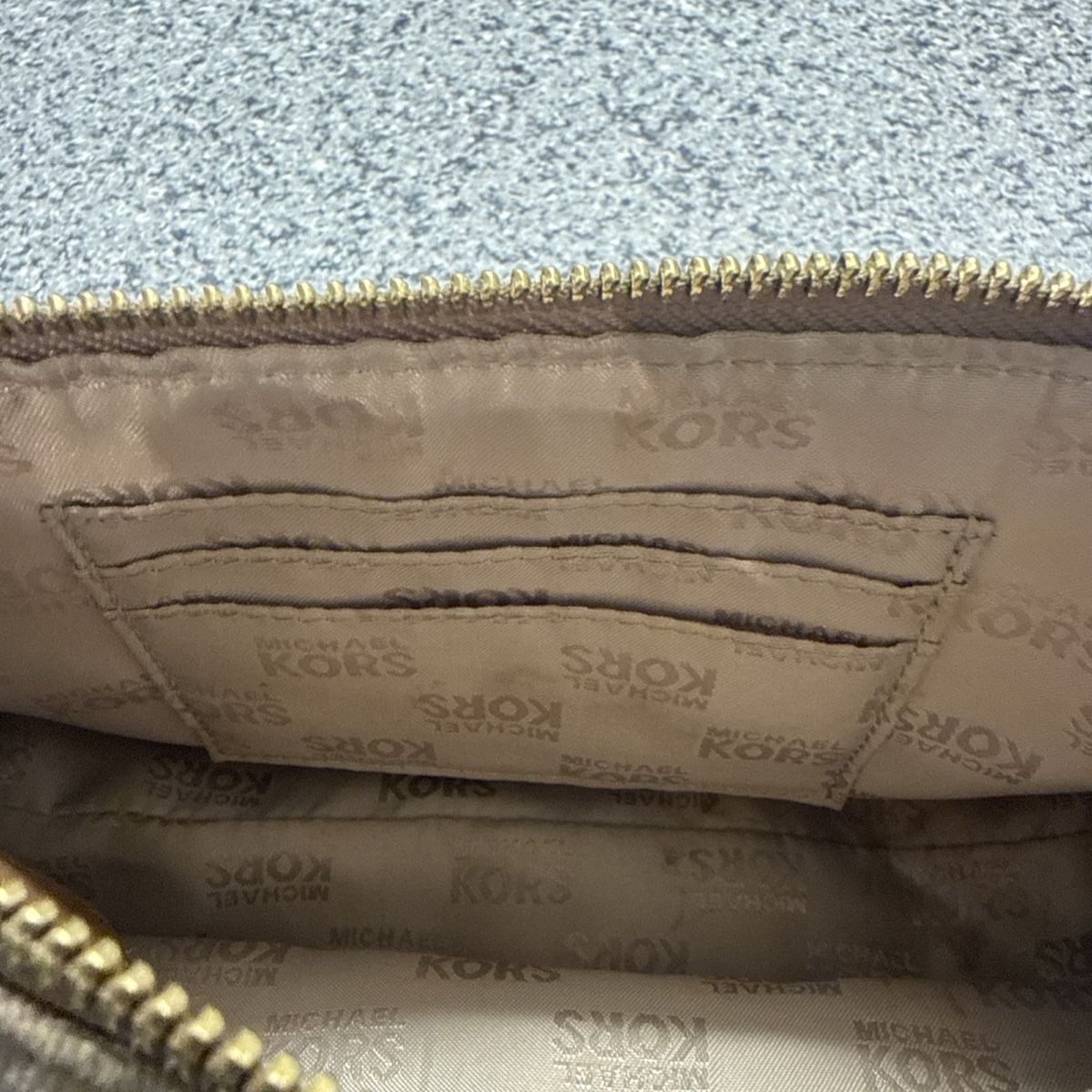 Michael Kors Taschen für Damen: Michael Kors clutch bag monogram beige leather – Gebraucht aus Basel von aaegh 4