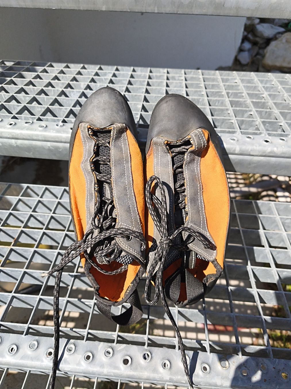 Millet Scarpe da uomo: chaussons de grimpe Millet  – Usato da Chaumont venduto da Mitravel