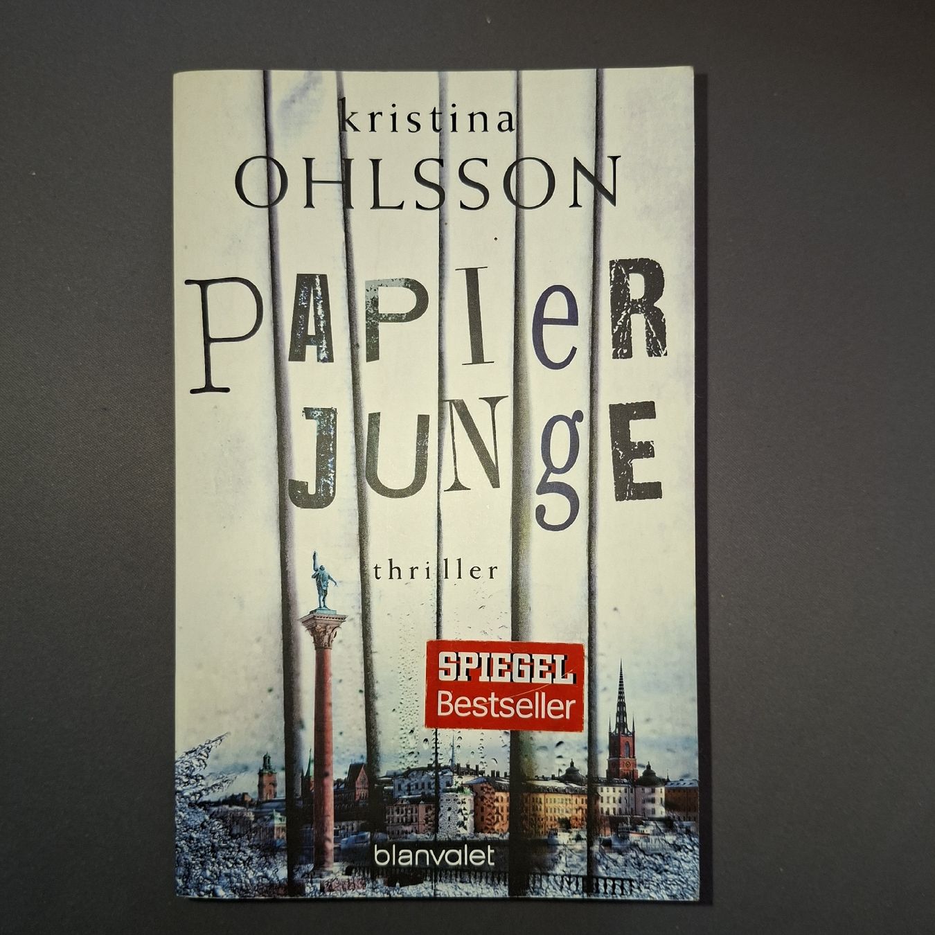Libri: Papierjunge von Kristina Ohlsson – Usato da Giswil venduto da sar_y75b
