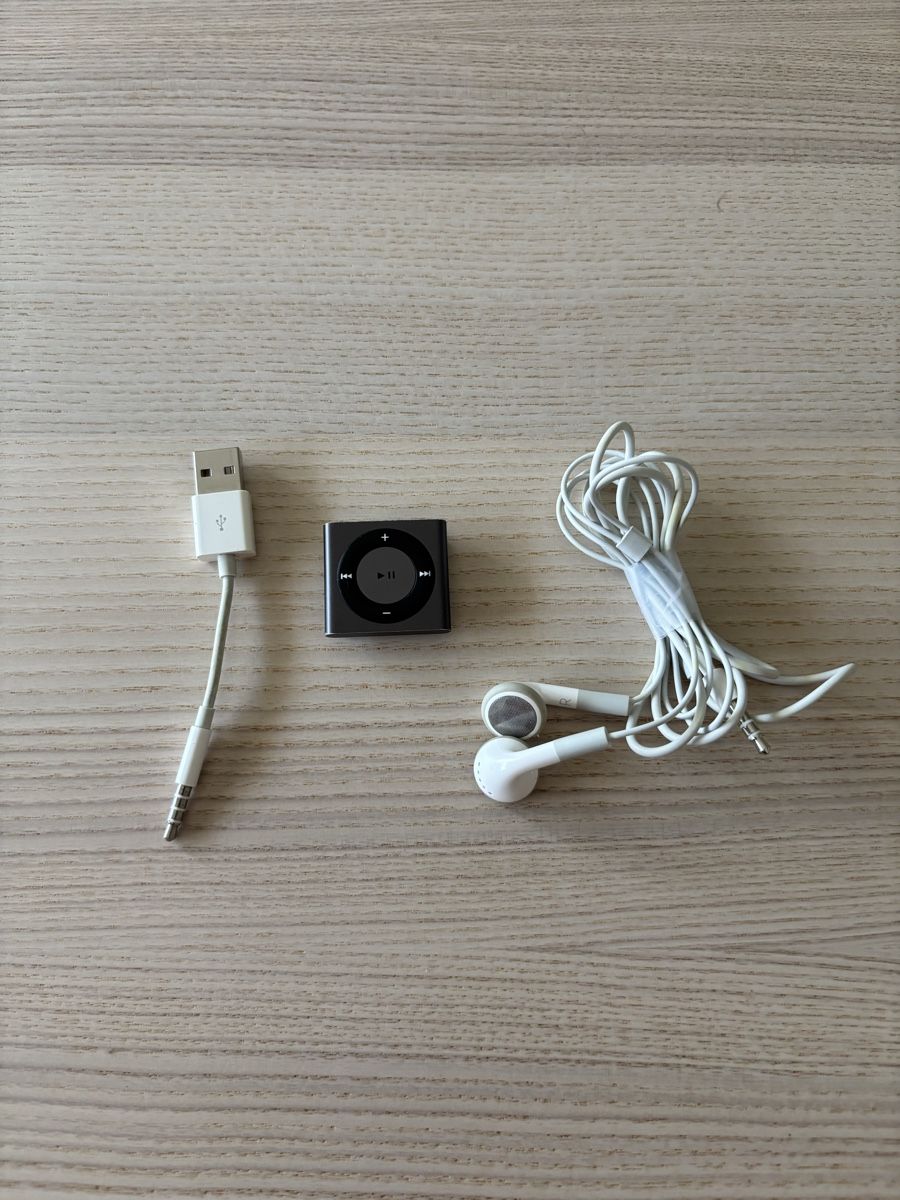 Apple Lecteur media portable: Apple iPod Shuffle 2GB Original Set – D'occasion à Trimbach par fro_2ztm 1