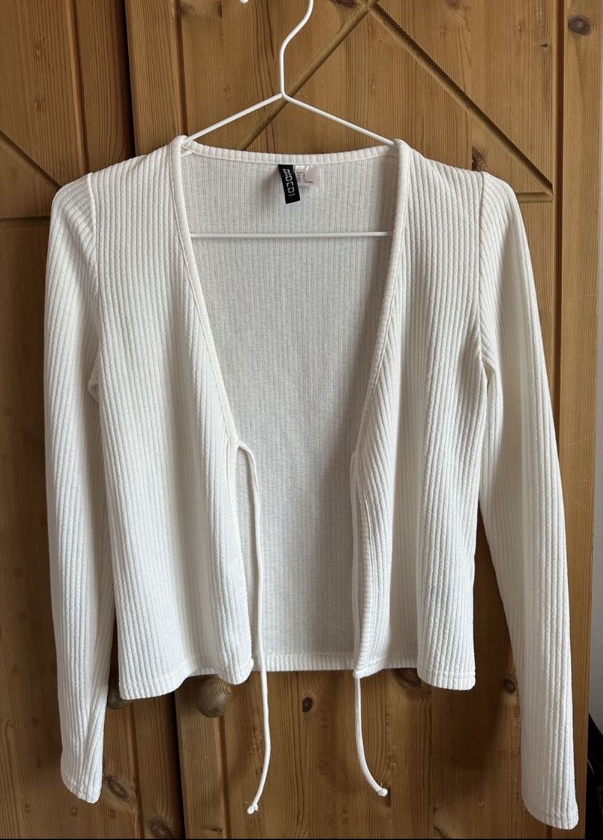 Bolero: H&M weisses Jäckli Gr. S – Usato da Tobel venduto da cel_d6wl 2