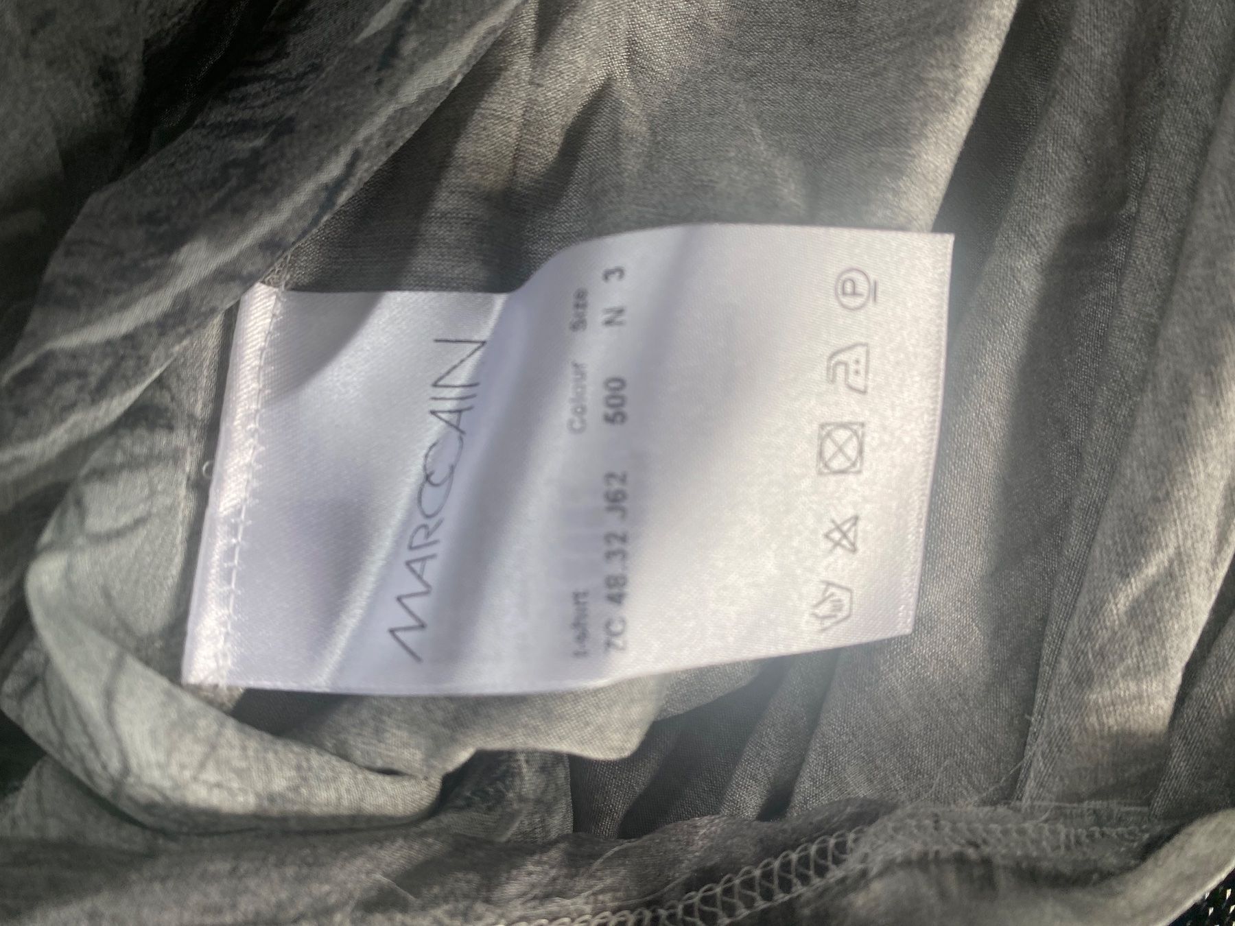 Marc Cain Top: Top von Marc Cain Neu – Nuovo (secondo la descrizione) da Chur venduto da simhofstr 3