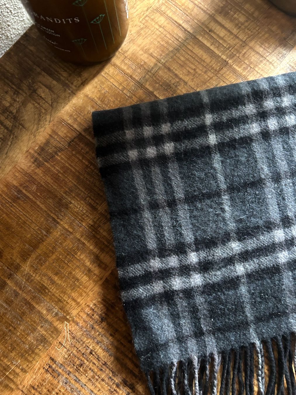 Burberry Foulard & Sciarpe: Burberry 100% Cashmere Schal – Usato da Illnau venduto da Monkky 4